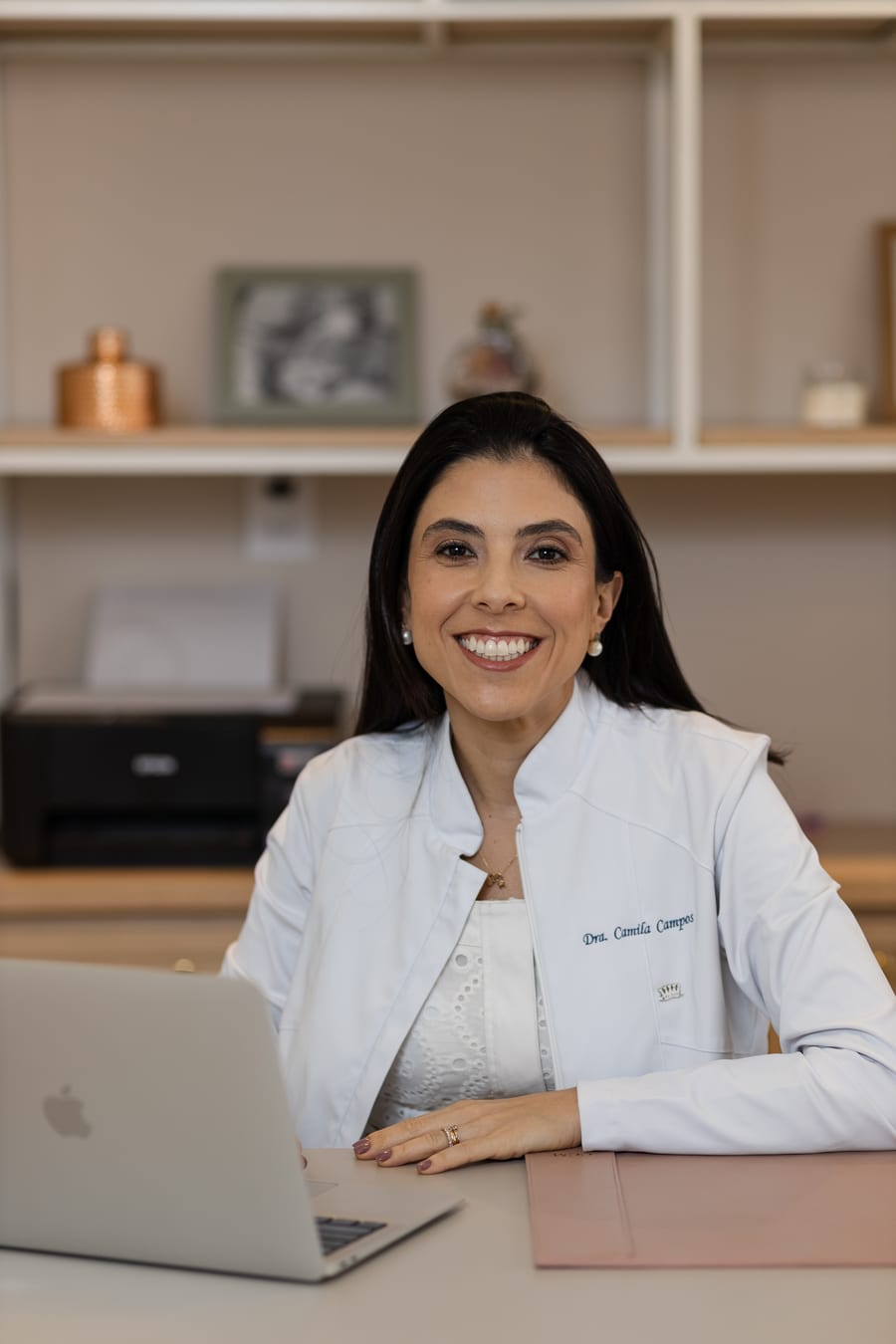 Dra. Camila Campos